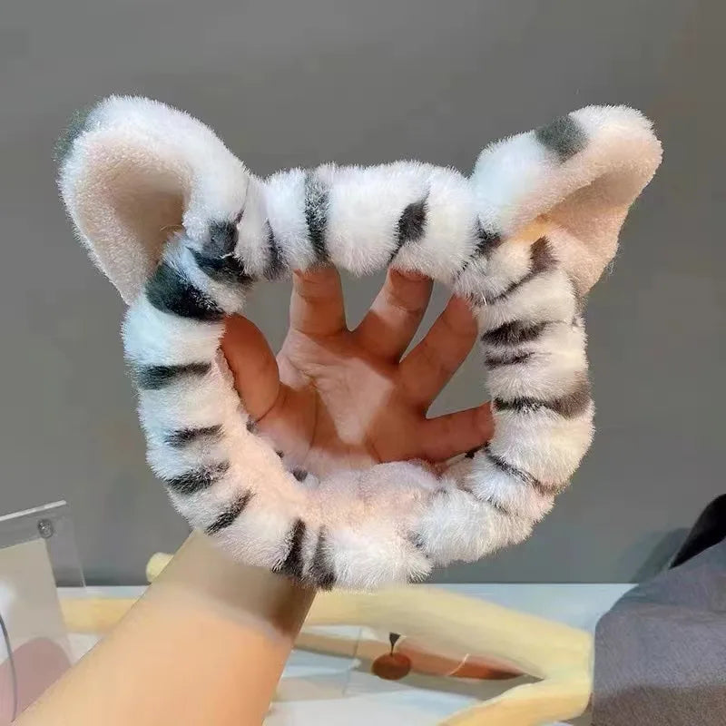 Cartoon Giraffe Cute Plush Bath Headband Wash Face Hair Hoop Hairbands Wristband for Bathroom Soft Remover Skin Care for Women