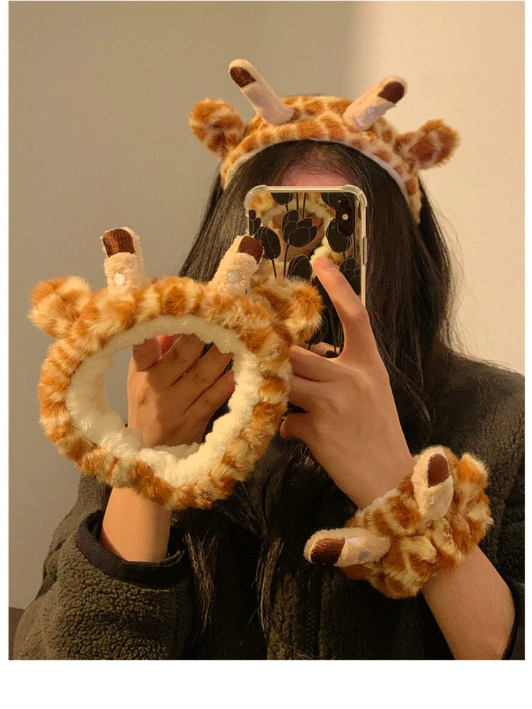 Cartoon Giraffe Cute Plush Bath Headband Wash Face Hair Hoop Hairbands Wristband for Bathroom Soft Remover Skin Care for Women
