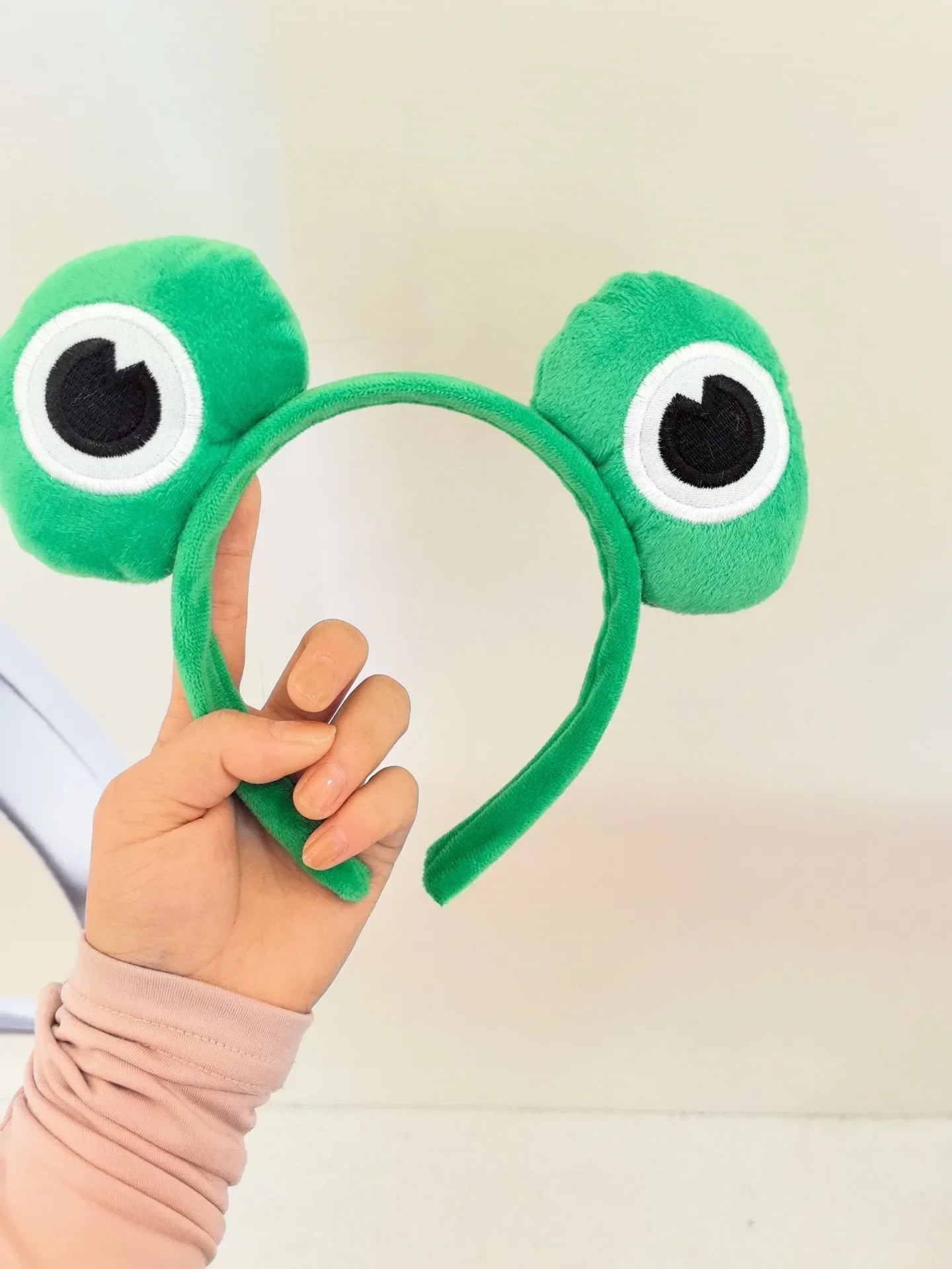 Cute cartoon frog headband women wash face hair accessories autumn and winter plush children daily need gift headband