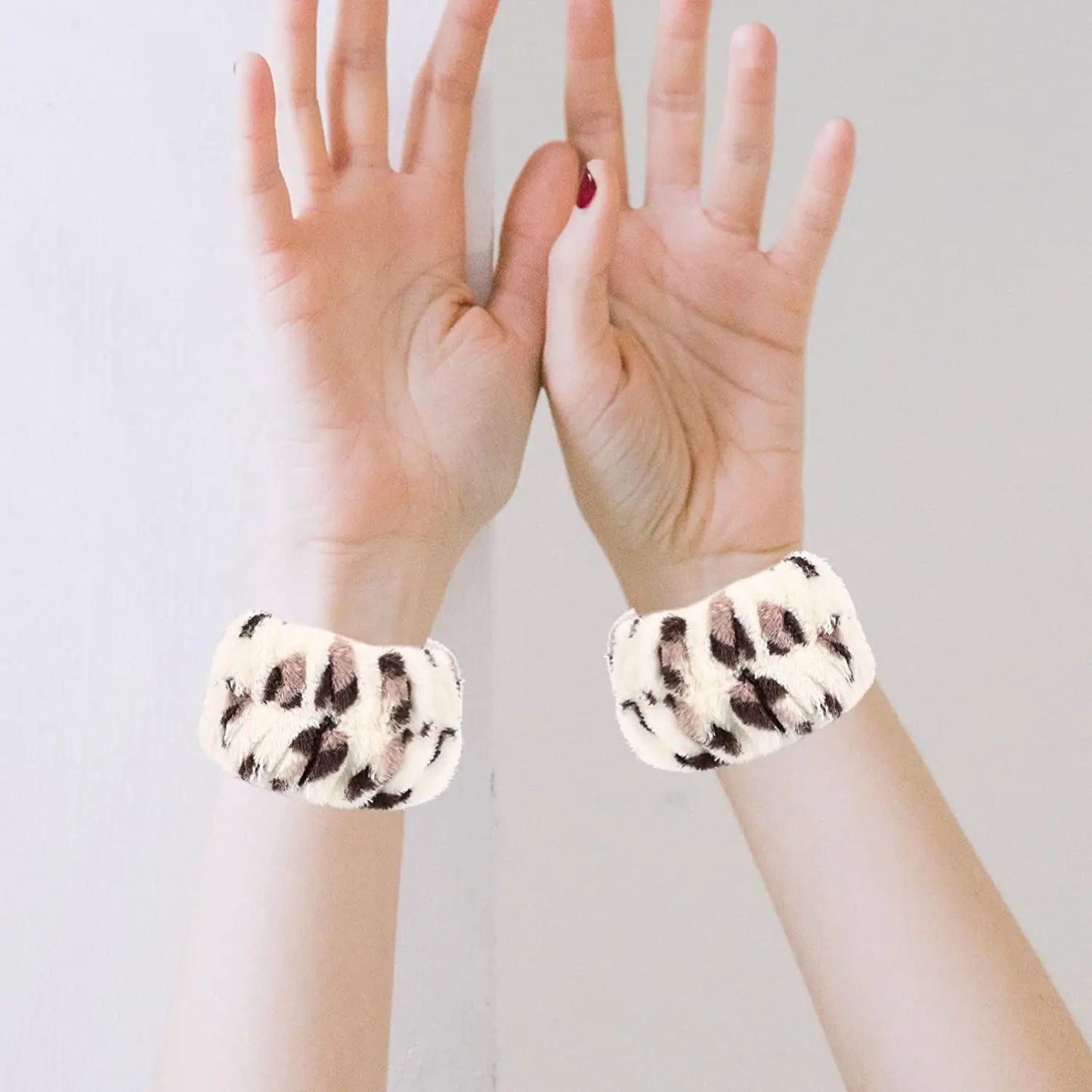 2pcs Wrist Spa Washband Microfiber Wrist Wash Towel Band Wristband for Washing Face Absorbent Wrist Sweatband Headbands